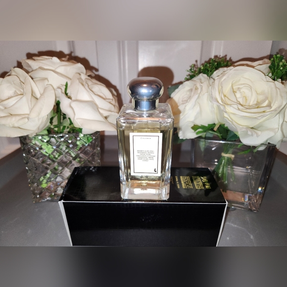 Vintage Pomegranate Noir Cologne by Jo Malone; 100ml / 3.4 fl.oz; 88-89% Full - Picture 14 of 15